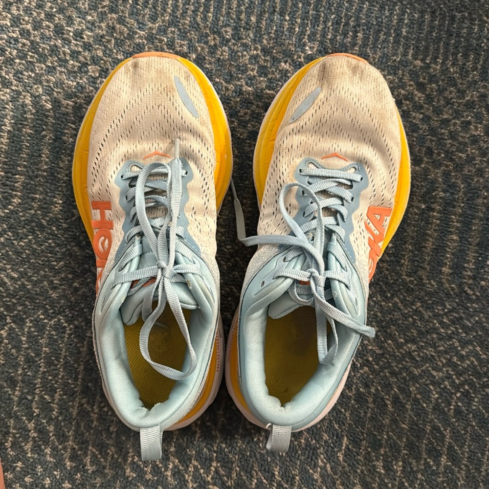 Hoka sneaker
